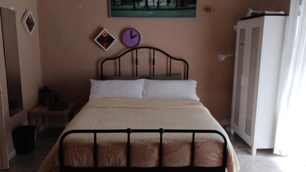La Maestranza Apartment Rooms Севилья Экстерьер фото
