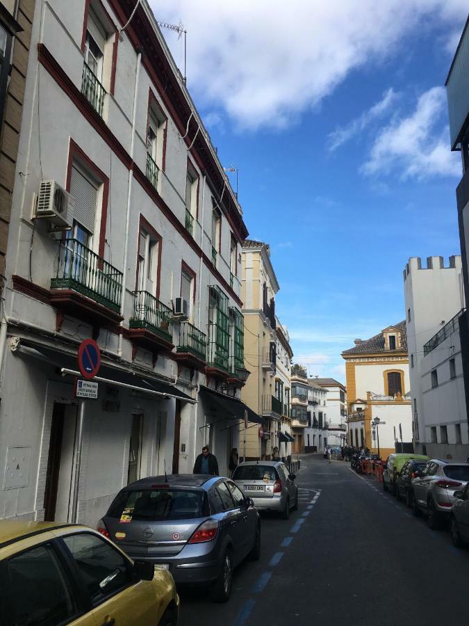La Maestranza Apartment Rooms Севилья Экстерьер фото