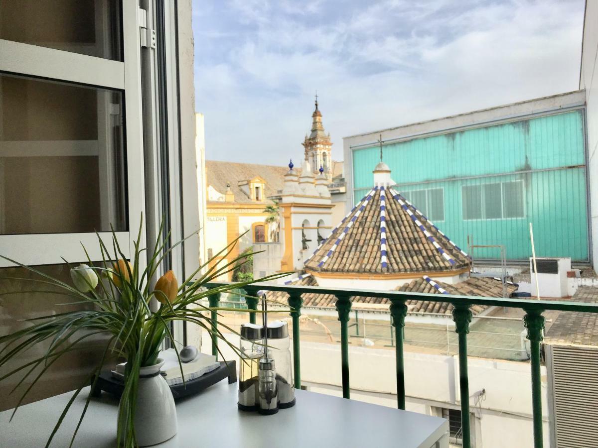 La Maestranza Apartment Rooms Севилья Экстерьер фото
