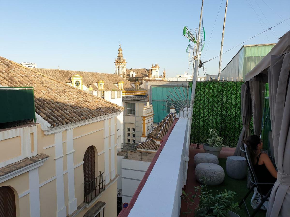 La Maestranza Apartment Rooms Севилья Экстерьер фото