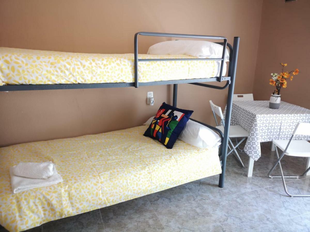 La Maestranza Apartment Rooms Севилья Экстерьер фото