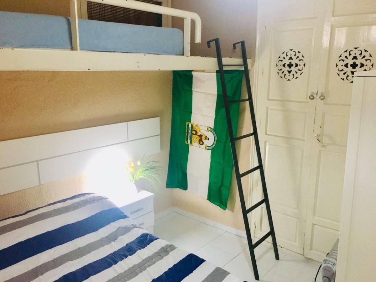 La Maestranza Apartment Rooms Севилья Экстерьер фото